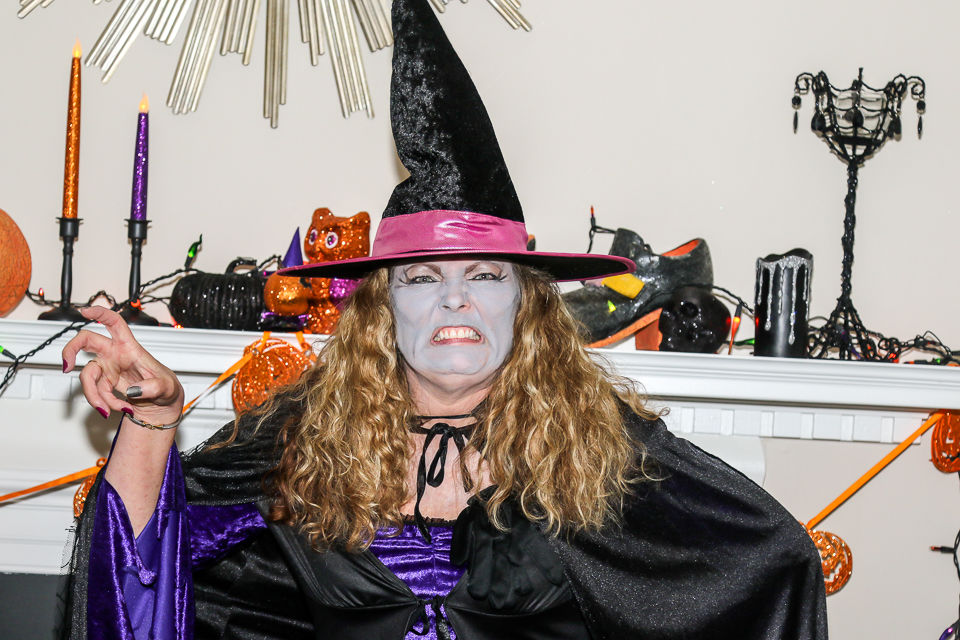 Meeting Place Mission Halloween Party_Morganton Community House 2019-9171.JPG